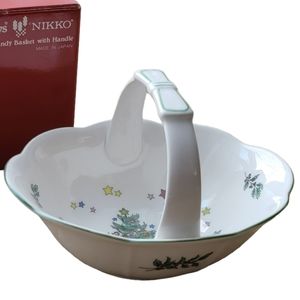 Small Basket with a handle Happy Holidays by NIKKO vintage with a box